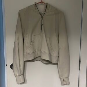 Brand New Lululemon, Scuba Oversized half zip size XS/S, bone coloured